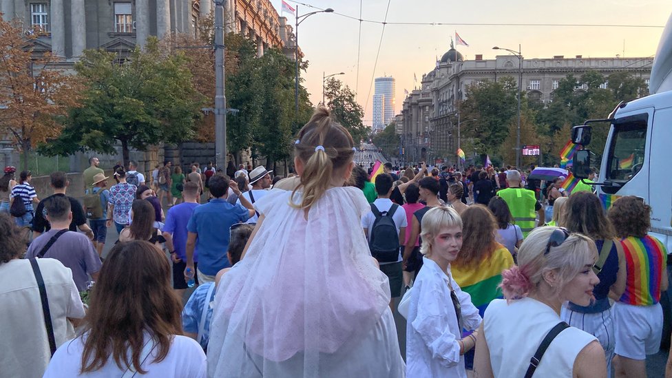 Prajd 2024: Šetnja bez incidenata, zahtevi podneti pre deset godina - neispunjeni 8 Šetnja Beogradom