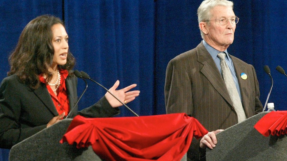 Tramp ili Haris: Ko će imati prednost na predsedničkoj debati 2 Kamala Haris (levo) i Terens Halinan u debati tokom kampanje za mesto okružnog tužioca San Franciska 2003.