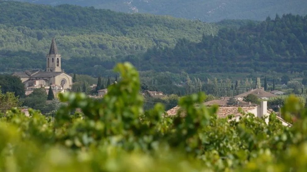 Francuska: Selo rastrzano užasima suđenja za masovno silovanje 1 Mazan, Francuska, silovanje