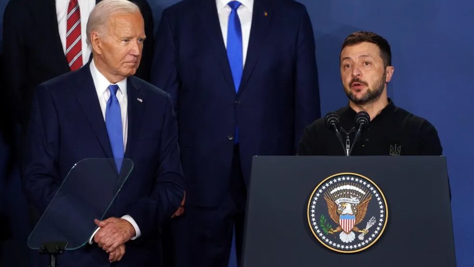 Rusija i Ukrajina: Šta su projektili „storm šedou“ i zašto su ključni za Kijev 3 Američki predsednik Džozef Bajden i ukrajinski predsednik Volodimir Zelenski