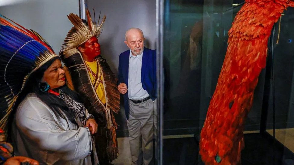 Danska vratila Brazilu ukradeni domorodački plašt iz doba kolonijalizma 1 Domorodačka plemena, sveti ogrtač, Brazil