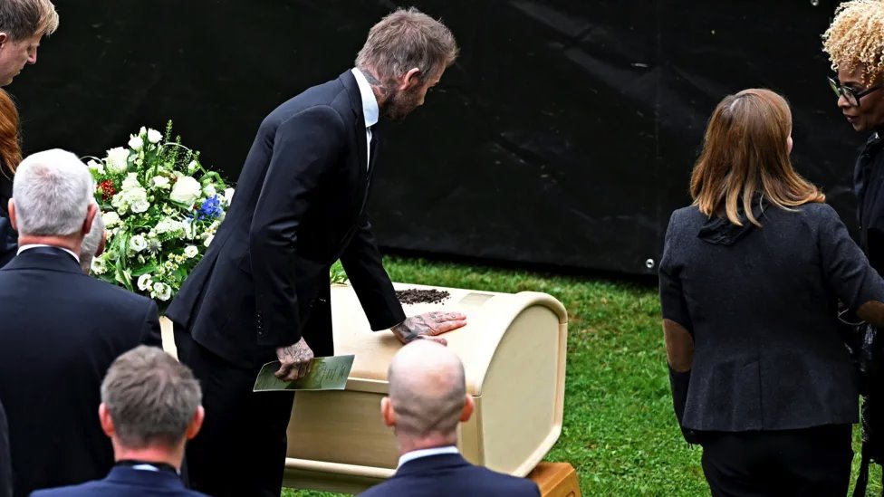 Sven Goran Erikson: Sahranjen proslavljeni trener uz prisustvo fudbalskih zvezda 6 Dejvid Bekam je bio kapiten Engleske na tri velika takmičenja pod vođstvom Svena Gorana Eriksona