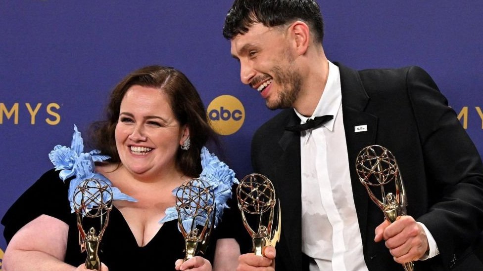 Zvezde serije „Mali irvas" osvojile Emi nagrade 1 Zvezde serije Mali irvas