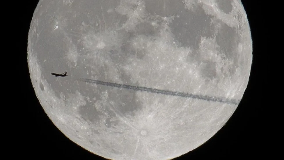 Supermesec i lunarna eklipsa obradovali posmatrače zvezda 2 Supermesec