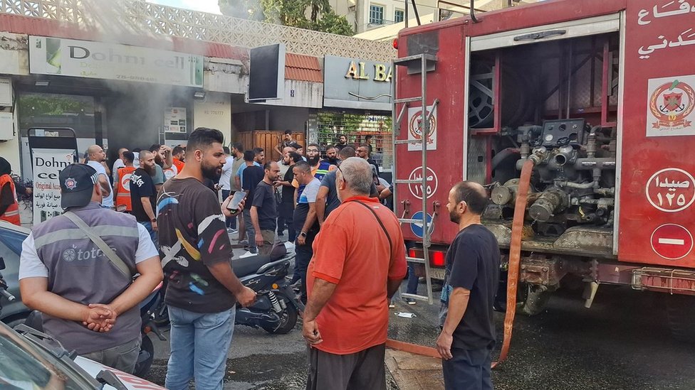 Liban: Devetoro mrtvih i više od 300 poveđenih u novim eksplozijama voki-tokija u Libanu 1 Scena posle eksplozije u prodavnici telefona u gradu Sidon