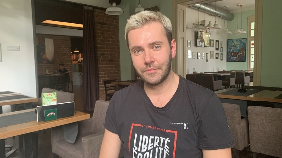 Biseksualnost: Biti bi u Srbiji 2 Glumac Uroš Milojević ima 34 godine i živi i radi u Nišu