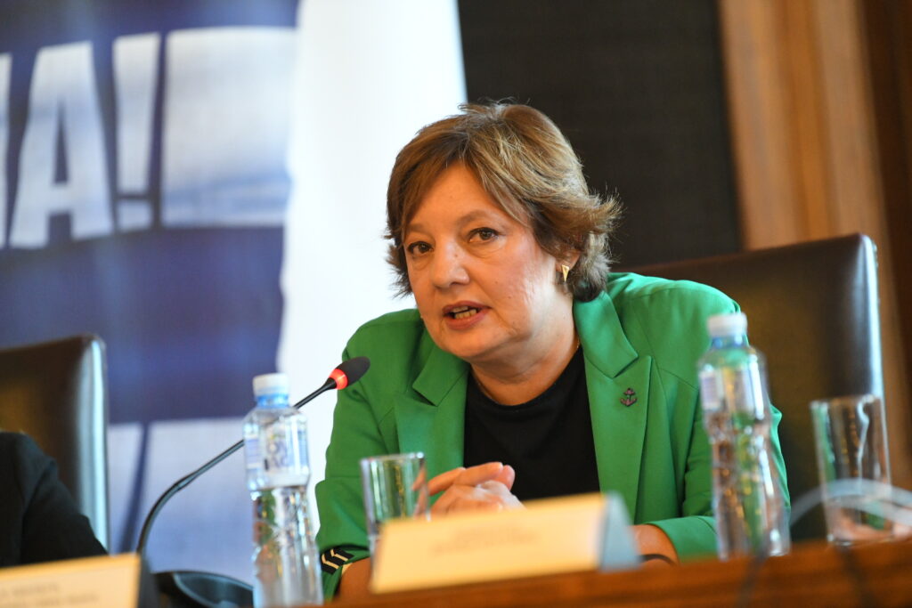 Toni Parsons gost 67. Međunarodnog beogradskog sajma knjiga 3 Toni Parsons gost 67. Međunarodnog beogradskog sajma knjiga 2