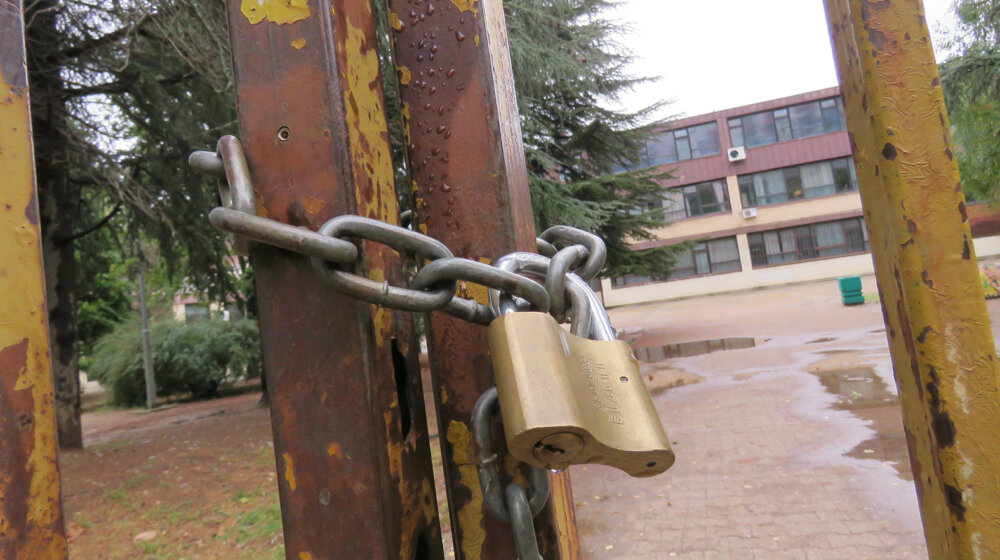 Škole i vrtići u Hrvatskoj biće zaključani tokom nastave od utorka 1