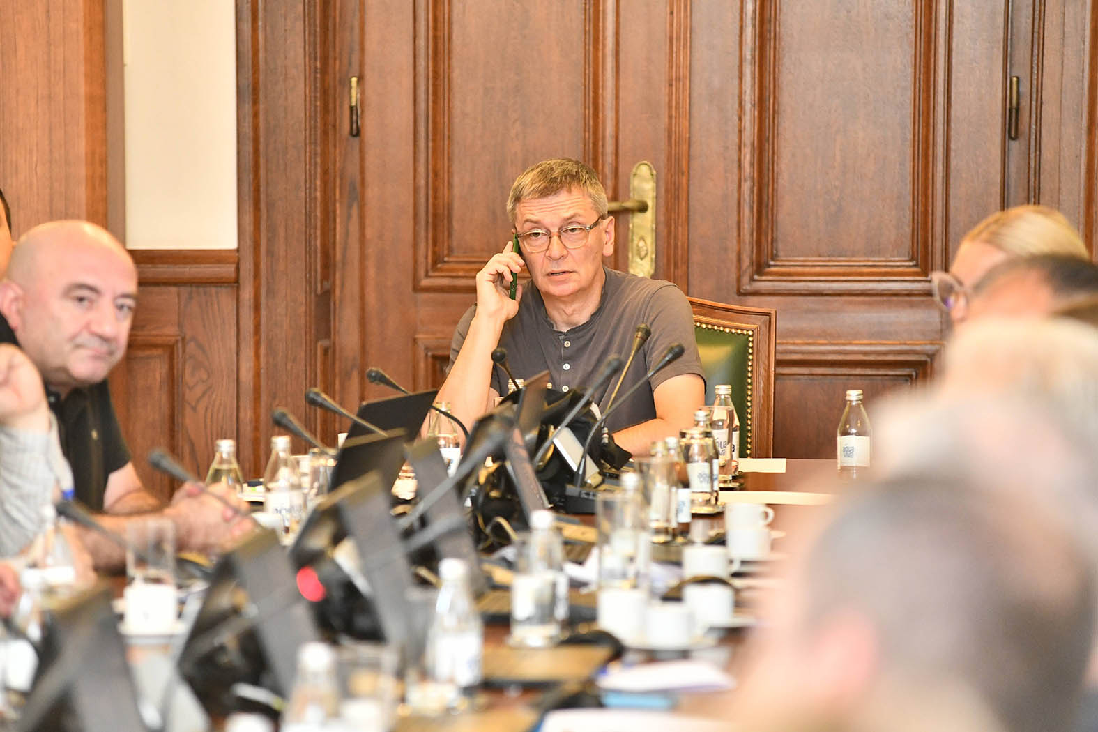 Kažnjeno šest poslanika opozicije: Rekorder Aleksandar Jovanović Ćuta 2 Kažnjeno šest poslanika opozicije: Rekorder Aleksandar Jovanović Ćuta 2