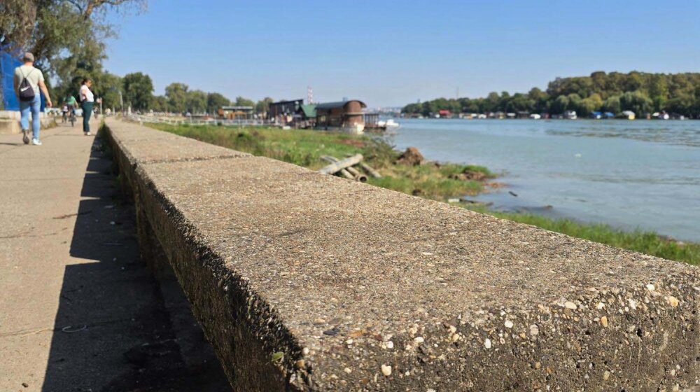 Apeluje se na građane da im ne prilaze: Na Savskom keju postavljeni strujni ormari 1