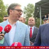 Vučić treći dan u Podrinju: Poručuje da je bivša vlast jače grlila Dodika nego on 5