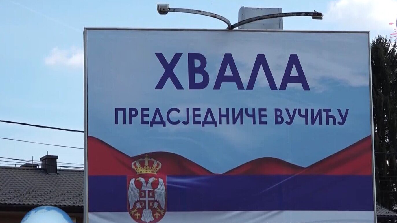 Vučić u Republici Srpskoj na otvaraju dom zdravlja "Srbija": "Vučićevo ime biće uklesano u kamenu" 4 Vučić u Republici Srpskoj na otvaraju dom zdravlja "Srbija": "Vučićevo ime biće uklesano u kamenu" 4