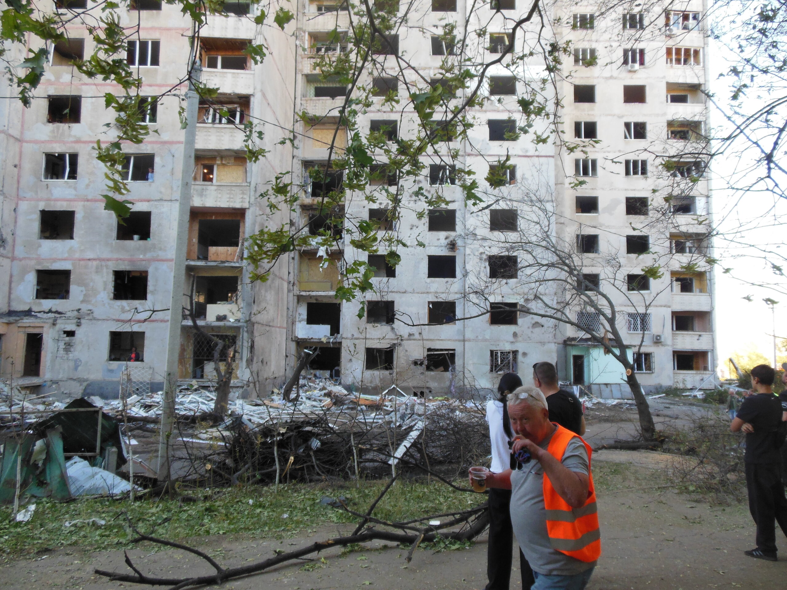 "U Harkovu je sablasno, muškarci su na frontu ili se kriju od rata": Reporter Danasa u Ukrajini (FOTO) 2 "U Harkovu je sablasno, muškarci su na frontu ili se kriju od rata": Reporter Danasa u Ukrajini (FOTO) 2