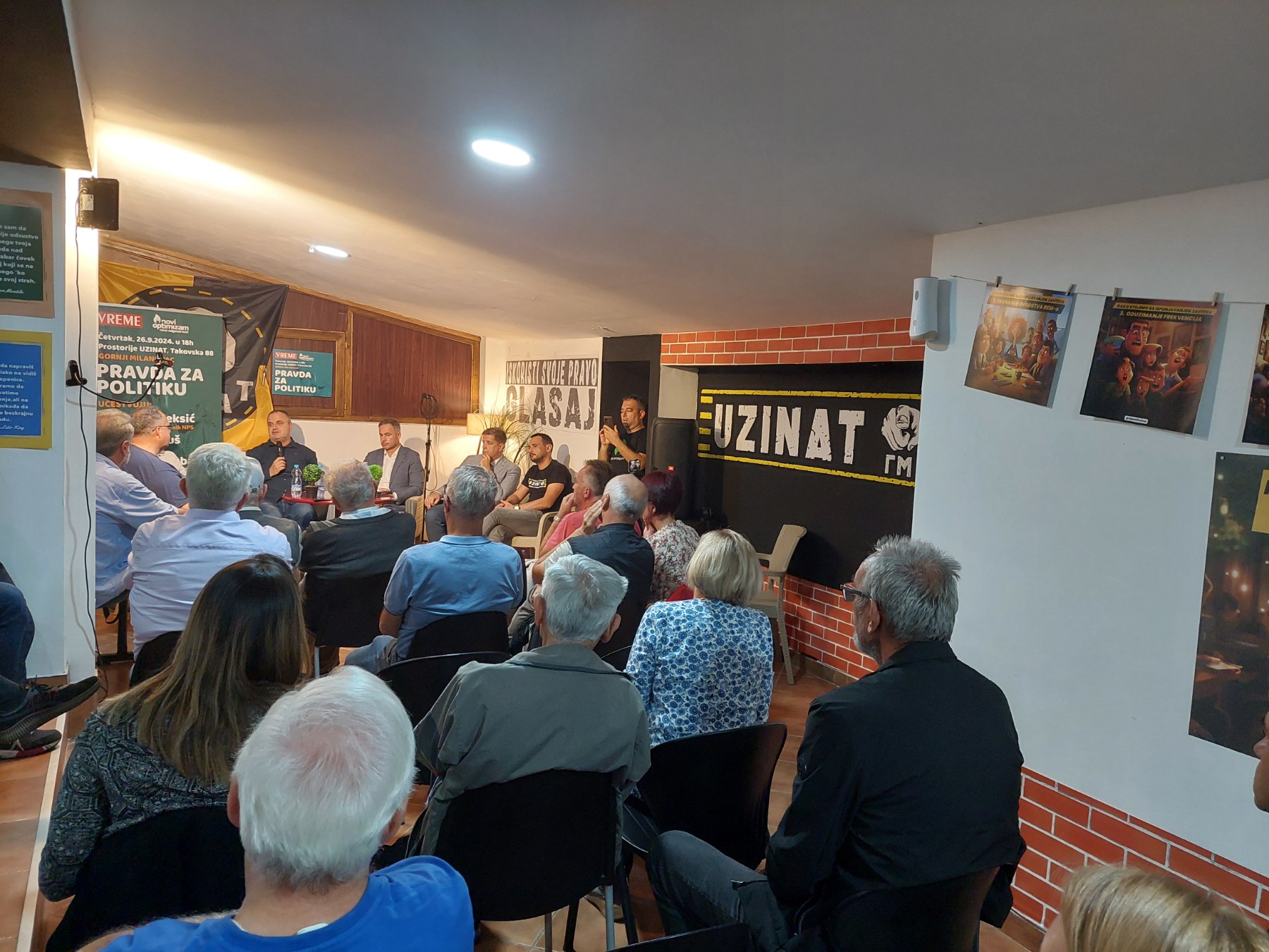 (VIDEO,FOTO) Aleksić na tribini "Pravda za politiku" u Gornjem Milanovcu: Najopasnije će biti kada budu počeli da gube vlast 3 (VIDEO,FOTO) Aleksić na tribini "Pravda za politiku" u Gornjem Milanovcu: Najopasnije će biti kada budu počeli da gube vlast 3