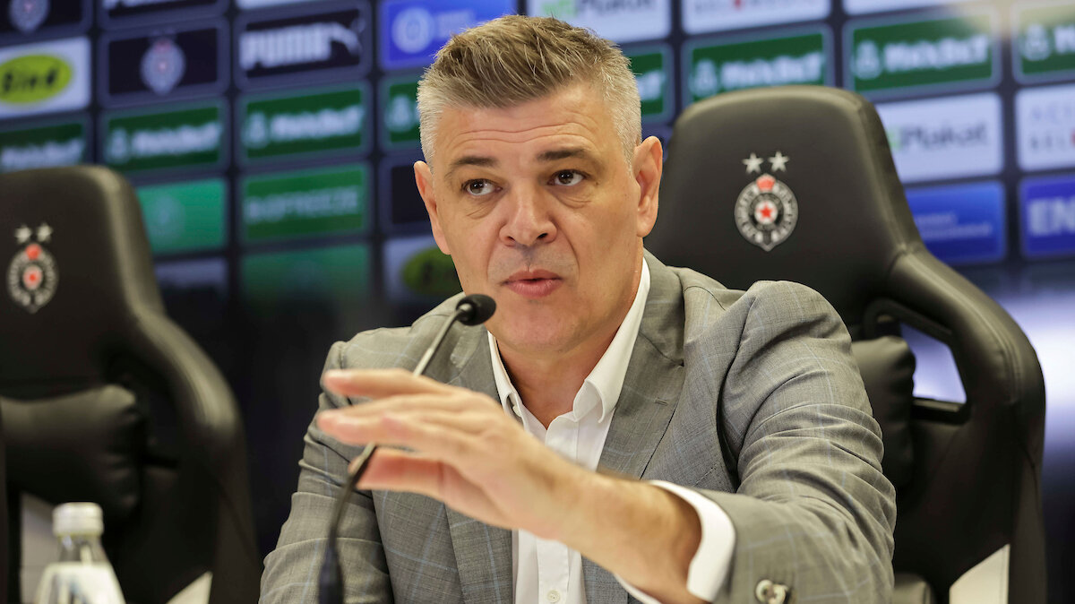 Savo Milošević: Nikad nisam rekao da se neću vraćati u srpski fudbal, igrači Partizana moraju da se smeju 2 Savo Milošević: Nikad nisam rekao da se neću vraćati u srpski fudbal, igrači Partizana moraju da se smeju 2