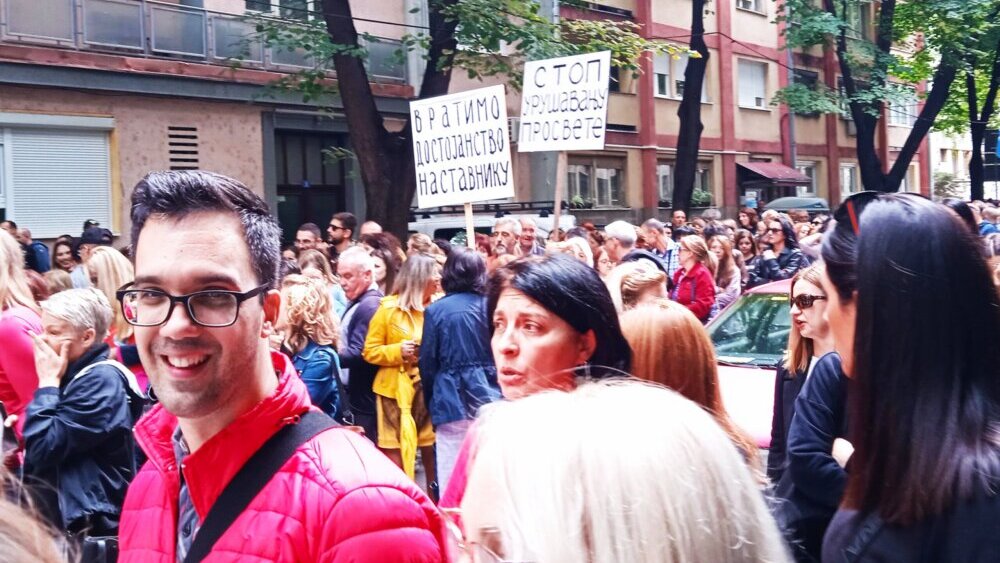 Protest prosvetnih radnika u Nišu "Uspeli smo da dogovorimo dva autobusa, ali nismo sigurni da ćemo putovati": Vladan Ćirić o odlasku niških prosvetara na protest u Beograd 2