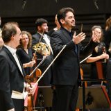 Barokni sjaj, raskoš i stroga mera: Koncert Minhenske filharmonije sa dirigentom Lahavom Šanijem i solistom trubačem Gvidom Segersom 6