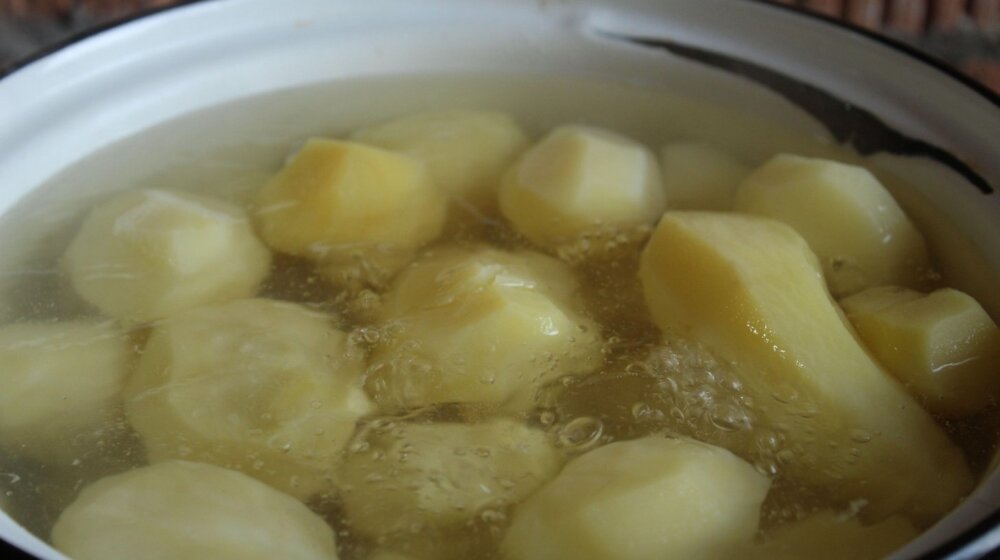 Trik uz koji vam više nikada neće iskipeti voda iz šerpe 1