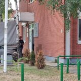 Kosovska policija pleni inventar iz zgrade opštine Kosovske Mitrovice (VIDEO/FOTO) 1