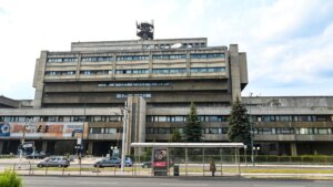 "Agonija traje godinama": Protest radnika Javnog servisa BiH ispred državnog parlamenta 1