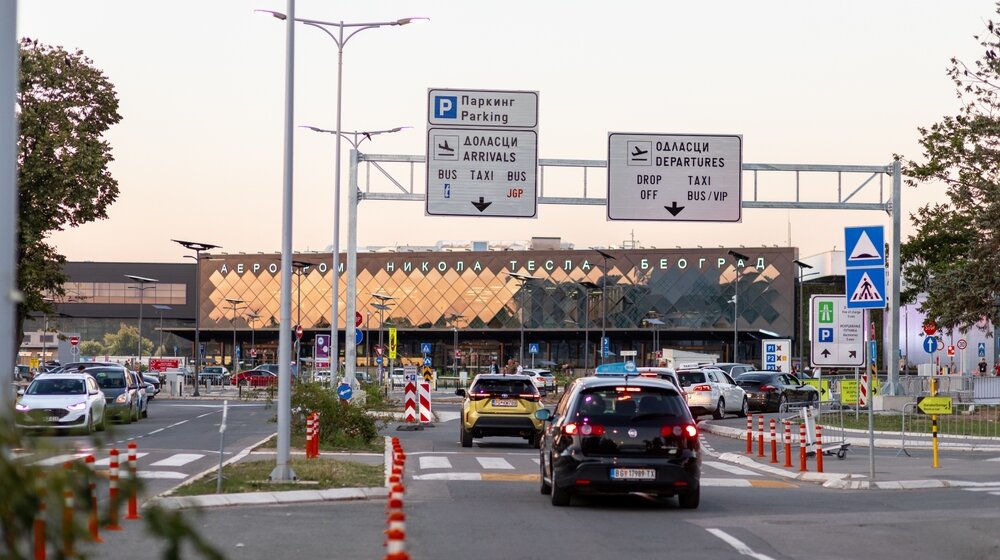 Blokada skretanja ka aerodromu najavljena za 19 časova 1