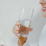 Da li je poželjno da pijemo vodu odmah kad ustanemo? 11