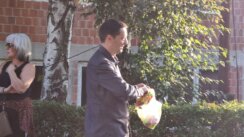 Četvrti dan blokade srpskih institucija na severu KiM: Radnici privremenog organa završili okupljanje ispred zgrade u Kosovskoj Mitrovici (FOTO) 2