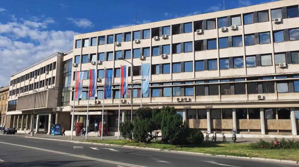 Sednica Skupštine Novog Sada: Novi direktori, izveštaji javnih preduzeća i nova javna garaža 1