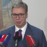 Vučić iz Njujorka odgovorio Đilasu o ceni farmerki 1