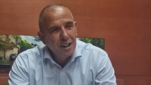 Ko su sve kandidati na izborima na severu Kosova: Stara lica i "novi kolačići" (SPISAK) 13 Ko su sve kandidati na izborima na severu Kosova: Stara lica i "novi kolačići" (SPISAK) 12