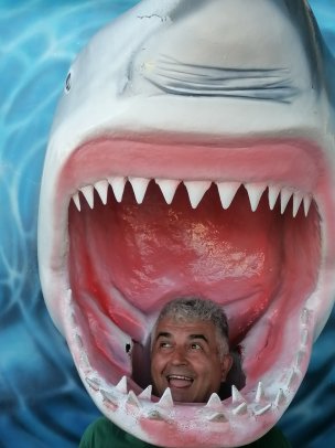 03 - Saša Pilipović eperanto Kragujevac Pomoću esperanta sam proputovao 46 zemalja: Ljudi, sećanja - Kragujevčanin Saša Pilipović, glumac i esperantista 3