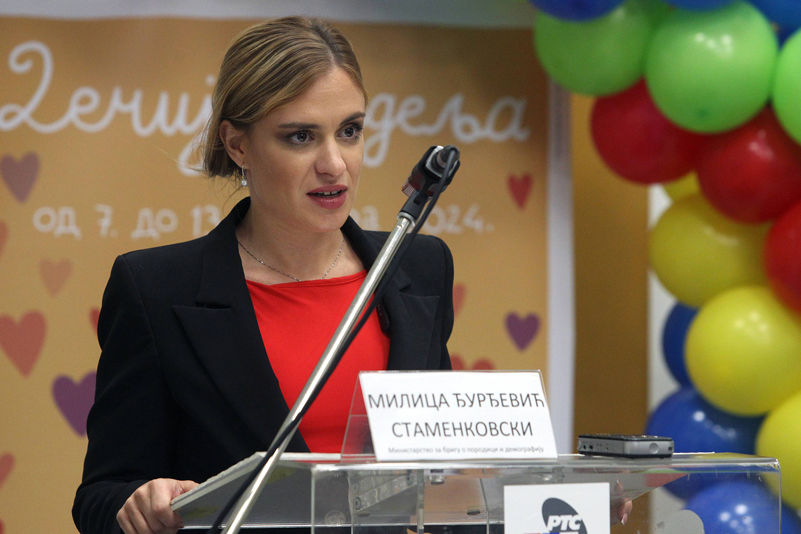 Prošle godine 1.000 slučajeva povrede prava deteta u Srbiji: Kako smo otvorili Dečju nedelju? 2 Prošle godine 1.000 slučajeva povrede prava deteta u Srbiji: Kako smo otvorili Dečju nedelju? 2