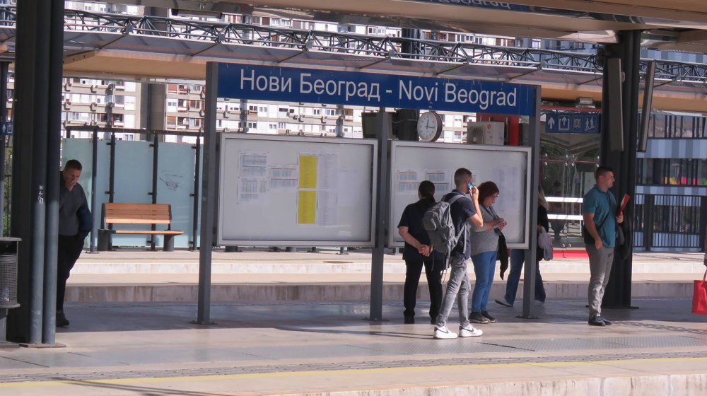 Železnička stanica na Novom Beogradu juče poplavljena, prokišnjavalo na sve strane (VIDEO) 1