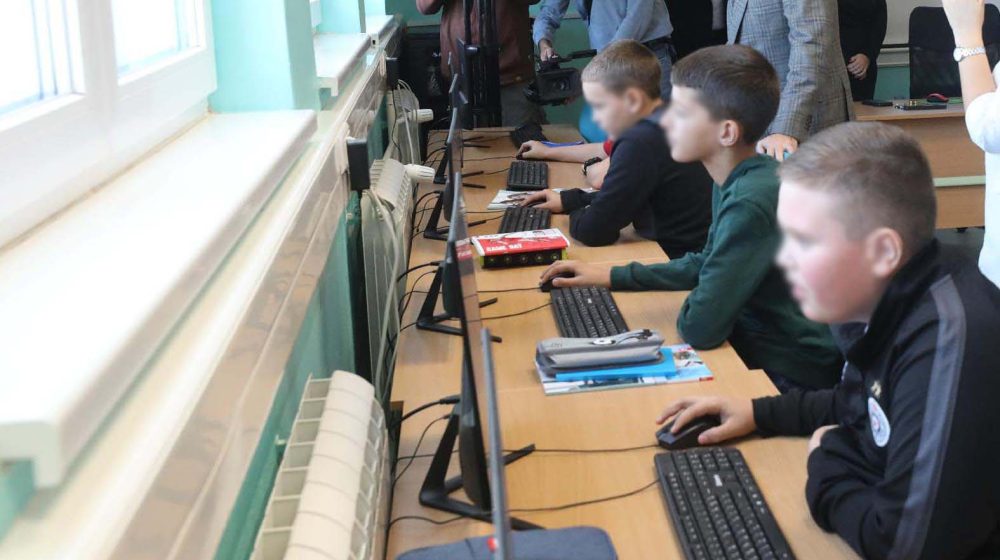 Đilas pozvao na zabranu društvenih mreža mlađima od 16 godina: Šta stručna javnost misli o tome? 7
