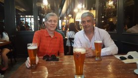 11 - Saša Pilipović eperanto Kragujevac Pomoću esperanta sam proputovao 46 zemalja: Ljudi, sećanja - Kragujevčanin Saša Pilipović, glumac i esperantista 11