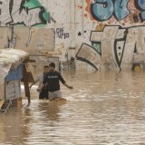 Španski regionalni lider priznaje greške u vezi sa poplavom u Valensiji, ali neće da podnese ostavku 12