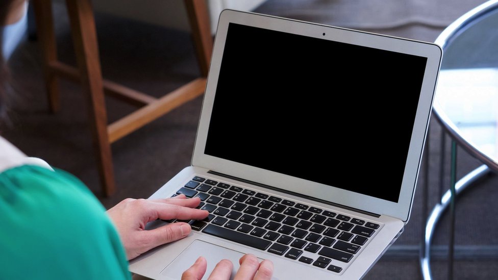 Zdravlje: „Moj mozak radi kao računar čiji ekran je isključen” 2 Asevedo poredi njegov mozak sa računarom koji nema ekran ili koji nije sposoban da obrađuje slikovne datoteke