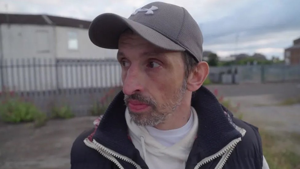 Mekdonalds i snabdevač supermarketa u Engleskoj godinama nisu uočili znakove modernog ropstva - BBC istraga 3 Pavel je kao beskućnik u Češkoj bio meta bande