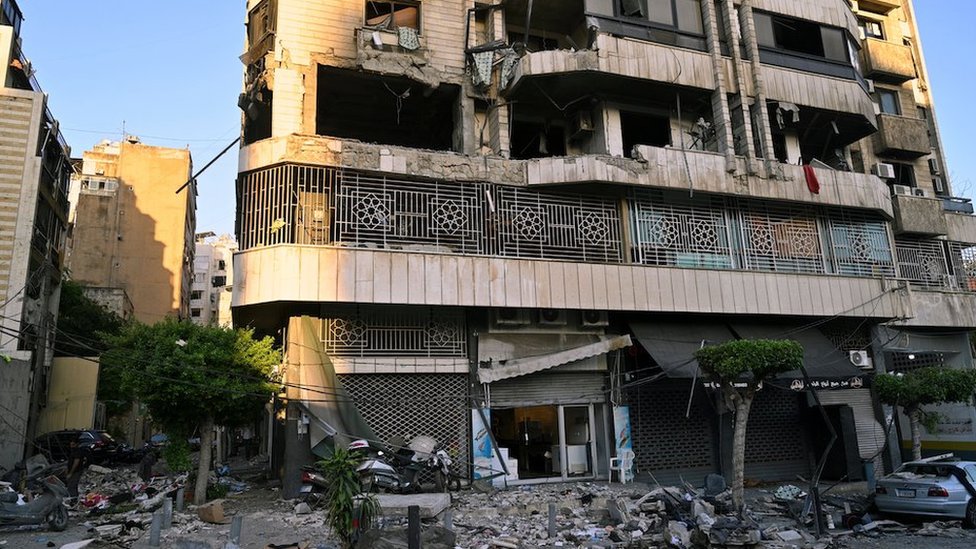 Bliski istok: Iranski ajatolah podržao napade na Izrael, nastavljaju se izraleski napadi na Hezbolah u Libanu 3 Pogođena je stambena zgrada u centru Bejruta u izraelskom napadu