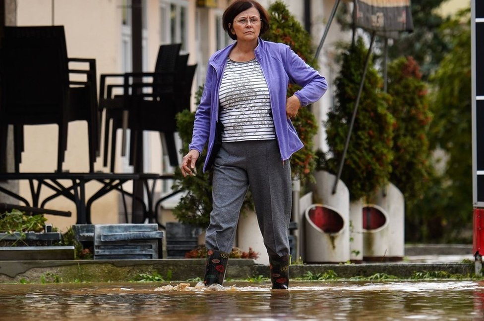 Balkan: U poplavama i klizištima u Bosni stradalo 18 ljudi, nepogode u Crnoj Gori i Hrvatskoj 3 Meštanka Kiseljaka