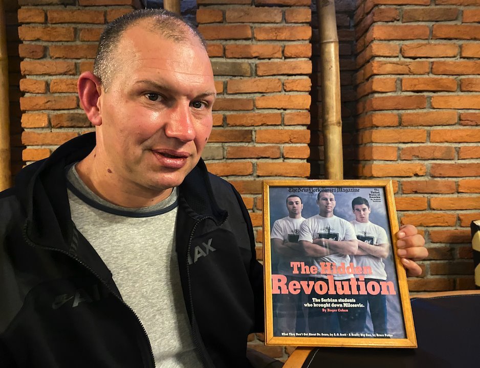 „Promenili smo vlast, ali nismo sistem": Sećanje na Peti oktobar, 24 godine kasnije 1 davorin popoivć