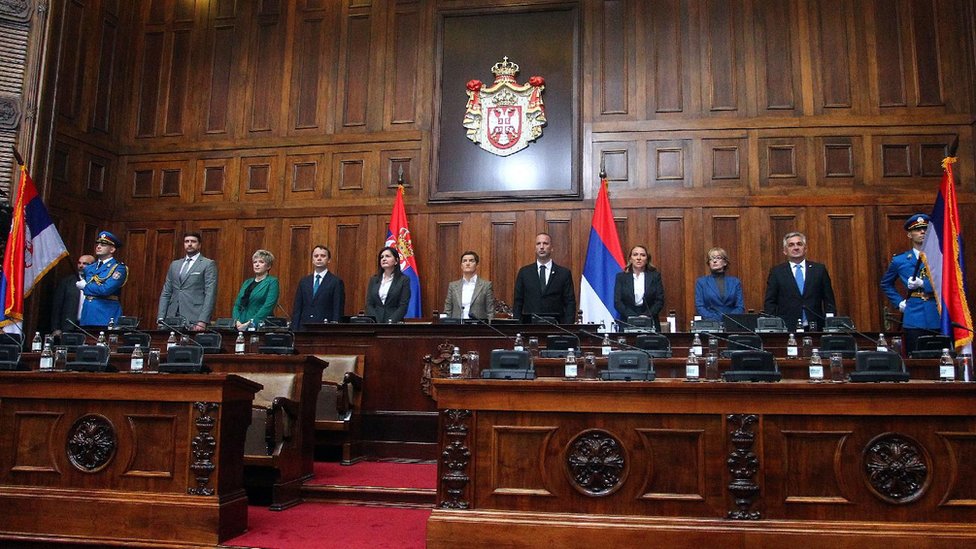 Srbija i Rio Tinto: Opozicija traži „zabranu kopanja litijuma do narednih generacija", ministarka Đedović-Handanović predlaže da se zahtev odbaci 1 Zasedanje Narodne skupštine