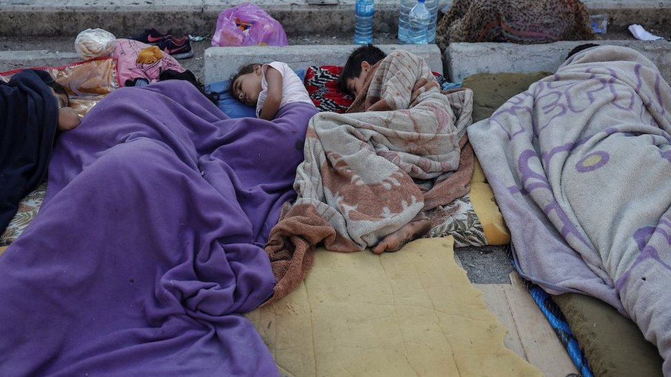 Bliski istok: „Oduprite se Hezbolahu i izbegnite razaranje kao u Gazi", poruka Netanjahua narodu Libana 4 Deca spavaju na ulici u Bejrutu