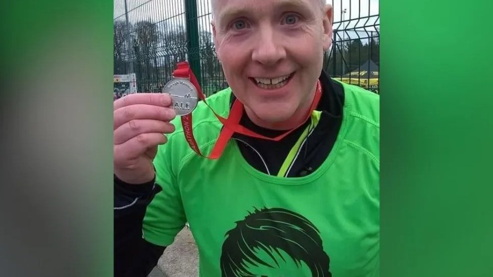 Zdravlje: Irac kaže da ‘trune’ posle primanja vakcine protiv kovida-19 3 Lari Lou