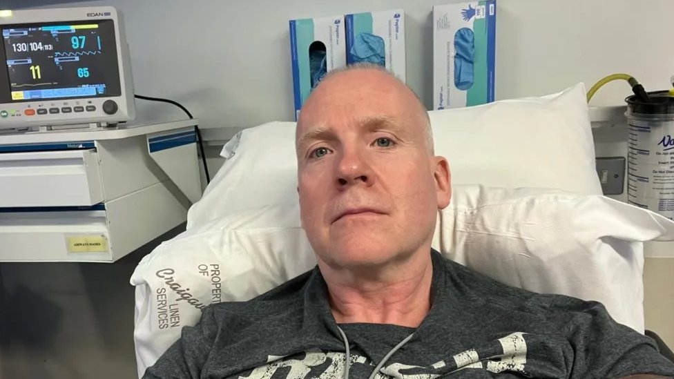 Zdravlje: Irac kaže da ‘trune’ posle primanja vakcine protiv kovida-19 1 Lari Lou