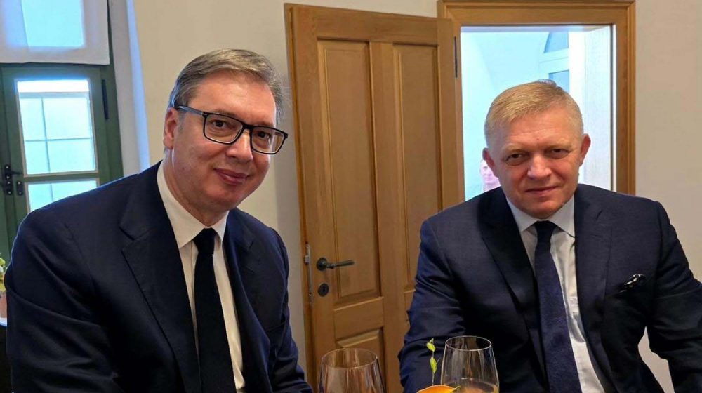 BBC analizira: Zašto su Vučić i Fico došli na istorijsku vojnu paradu u Kini? 1