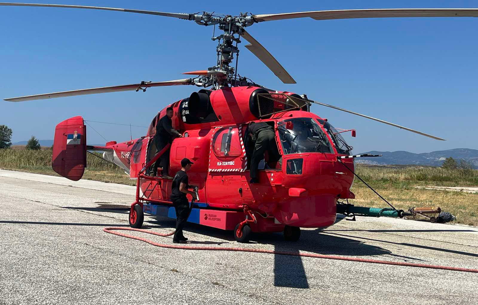 MUP poslao helikopter Grčkoj za gašenje velikog šumskog požara (FOTO) 4 MUP poslao helikopter Grčkoj za gašenje velikog šumskog požara (FOTO) 4