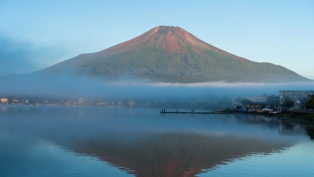 Planina Fidži nikad duže bez snega 1 Snimak planine Fidži bez snega