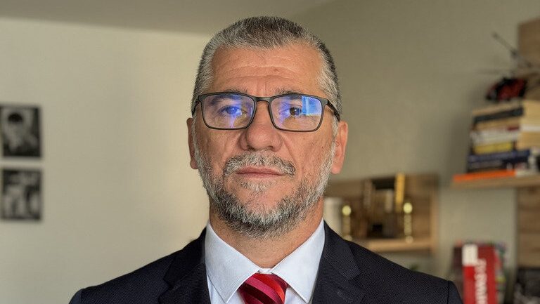 "Tu smo da raskrinkamo SNS laži": Opozicija tvrdi da ima način da poboljša birački spisak, ali vlast može da ih blokira 2