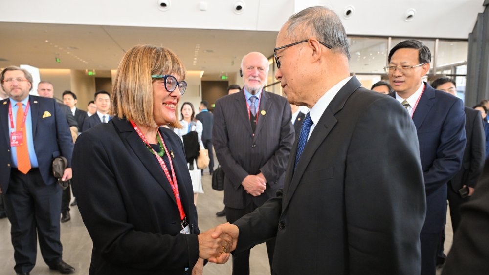 Maja Gojković u radnoj poseti Kini: Vojvodina potpisala saradnju sa devetom po redu kineskom provincijom 2 Maja Gojković u radnoj poseti Kini: Vojvodina potpisala saradnju sa devetom po redu kineskom provincijom 2